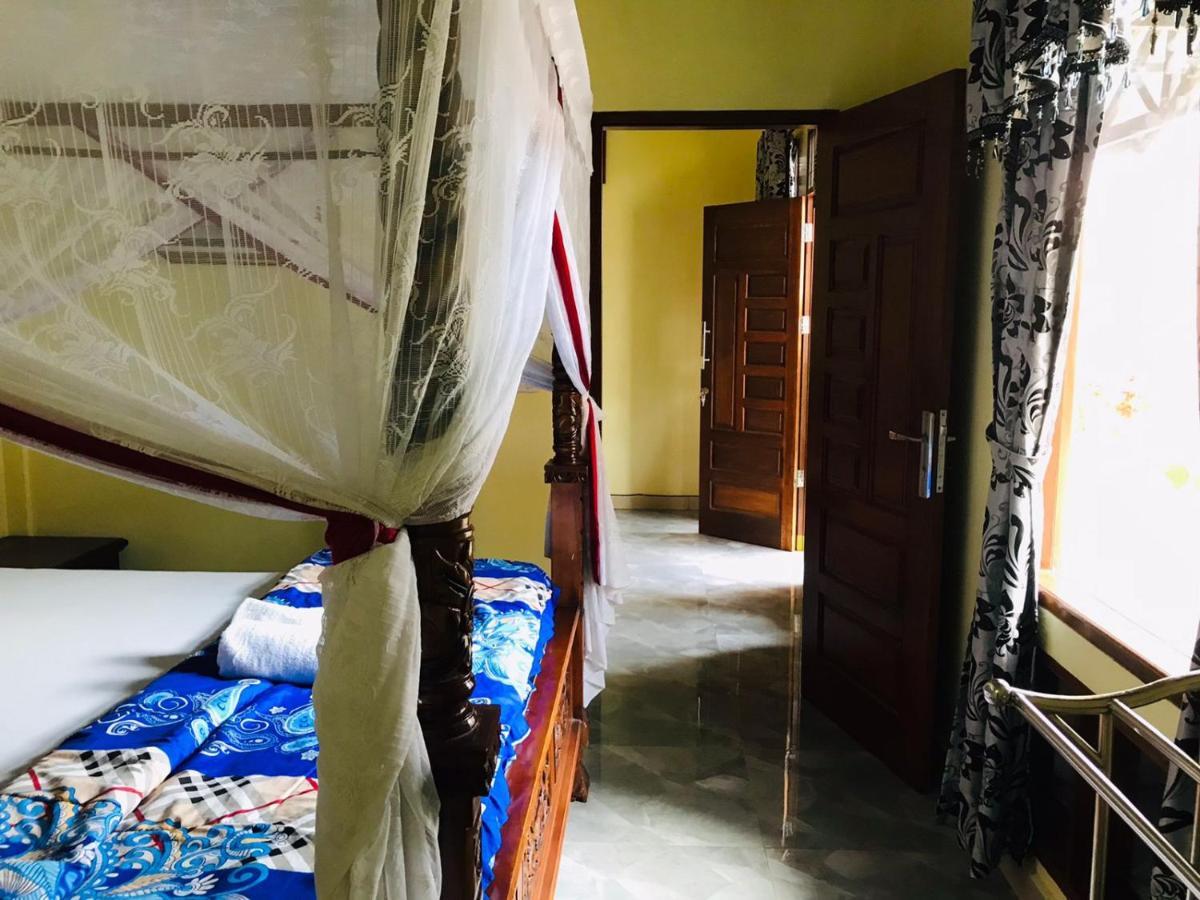 Thomas' Retreat Bukit Lawang Ξενοδοχείο Δωμάτιο φωτογραφία