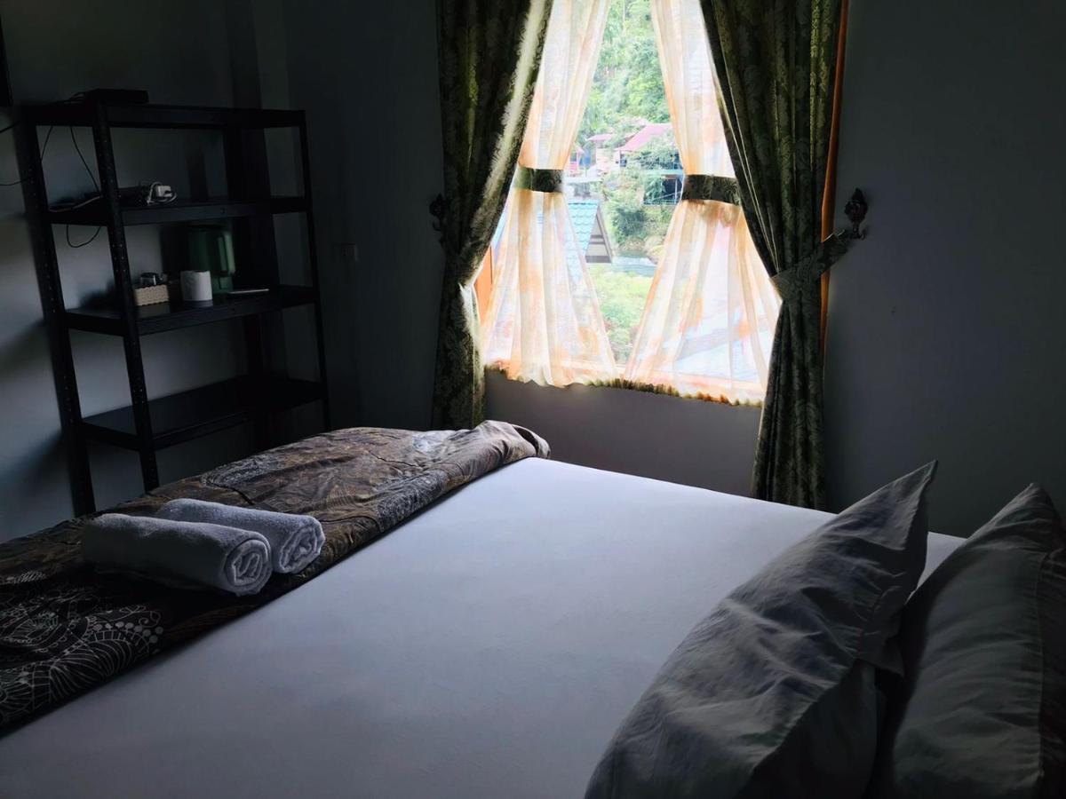 Thomas' Retreat Bukit Lawang Ξενοδοχείο Δωμάτιο φωτογραφία