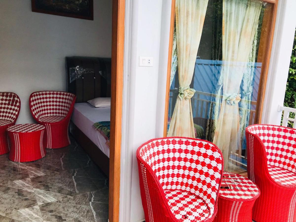 Thomas' Retreat Bukit Lawang Ξενοδοχείο Δωμάτιο φωτογραφία