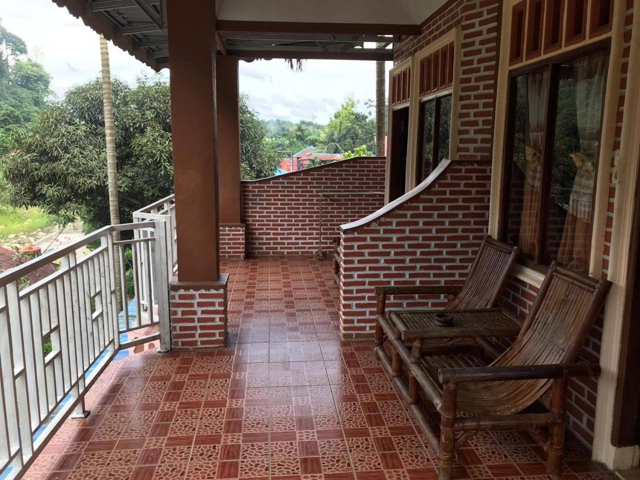 Thomas' Retreat Bukit Lawang Ξενοδοχείο Εξωτερικό φωτογραφία