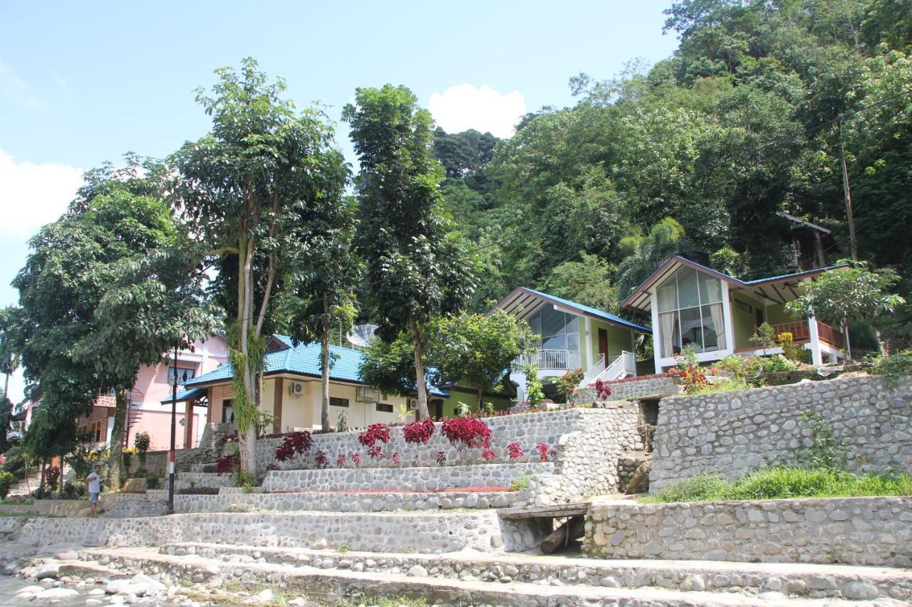 Thomas' Retreat Bukit Lawang Ξενοδοχείο Εξωτερικό φωτογραφία